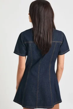boohoo Robe En Jean À Manches Courtes Et Taille Cintrée<Femme Denim|Denim