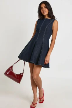 Robe En Jean Sans Manches À Ourlet Évasé
