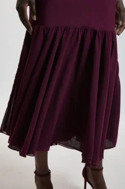 Robe En Maille Bandage Ajustée À Manches En Mousseline