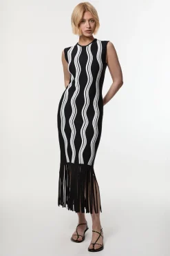 Robe en maille à vagues contrastées avec franges