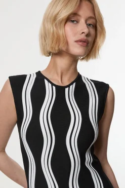 Robe en maille à vagues contrastées avec franges