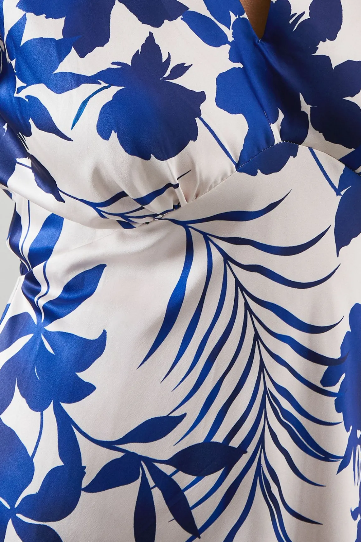 Robe en Satin à Col V Coupe Biais Imprimé Floral