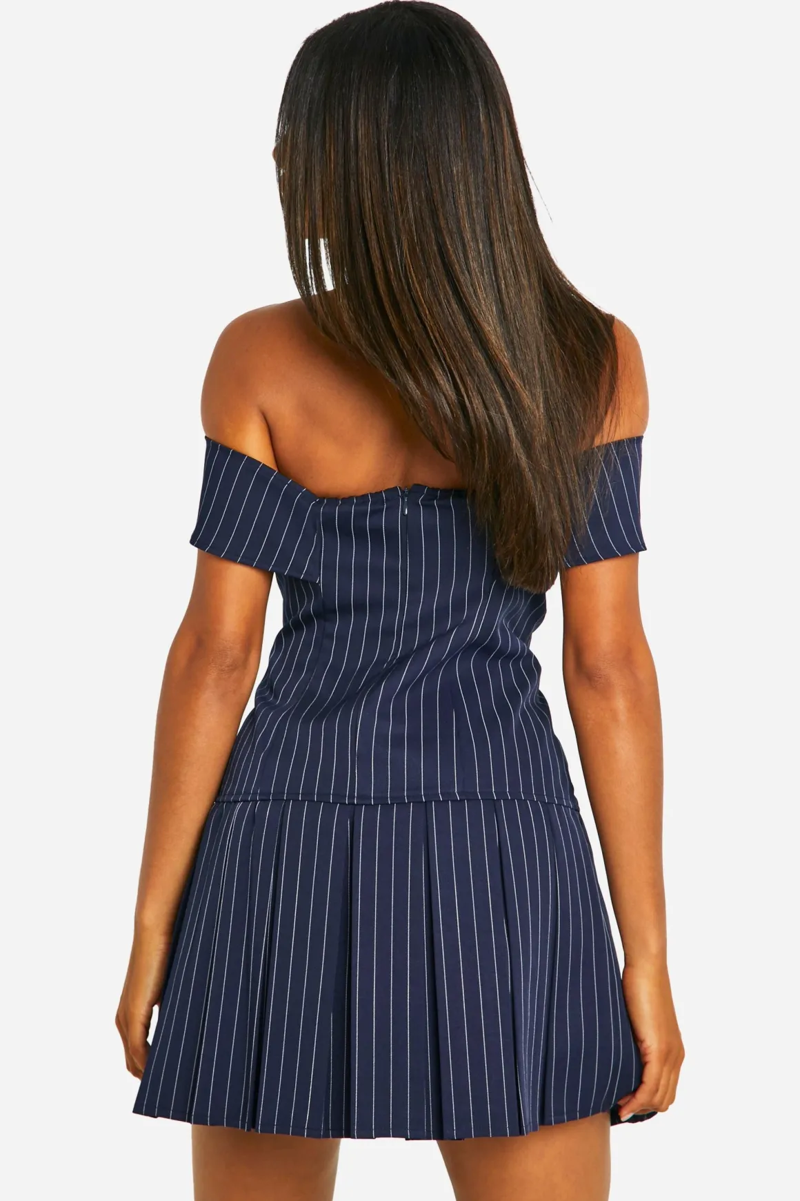 Robe jupe de tennis à col bateau et rayures