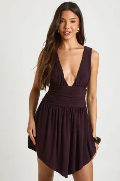 Robe À Jupe Froncée Avec Décolleté Plongeant En Tissu Slinky Double Couche