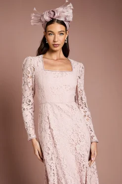 Robe Lisa Tan en Dentelle à Jupe Évasée avec Godets en Georgette