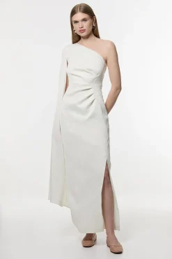 Robe Longue Ajustée Drapée En Satin À Une Épaule Petite