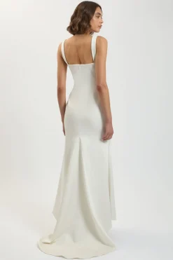 Robe Longue Ajustée En Satin À Encolure Ésynthétiquerée Petite