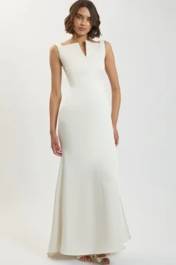 Robe Longue Ajustée En Satin À Encolure Ésynthétiquerée Petite