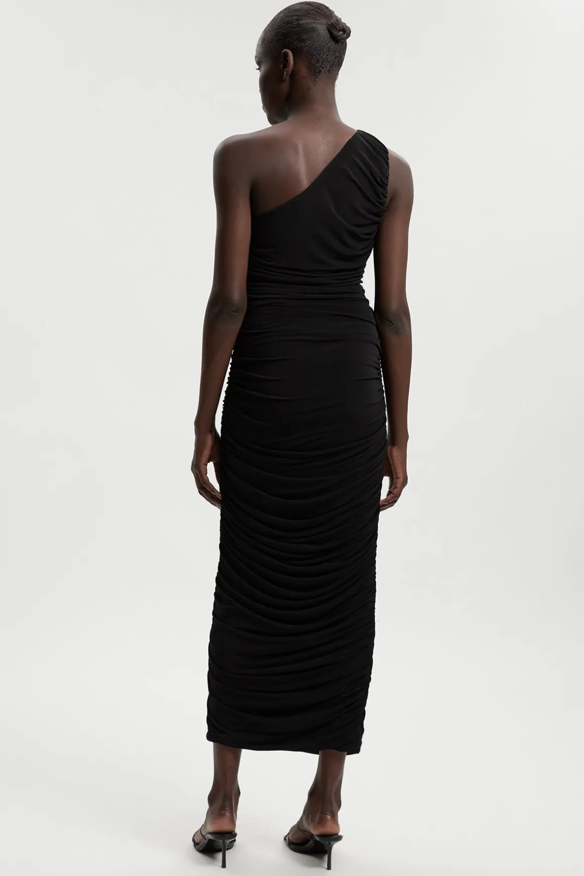 Robe Longue Asymétrique Drapée en Crêpe avec Détails Froncés