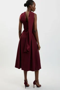 Robe Longue Bardot Ajustée En Crêpe Dos Satiné