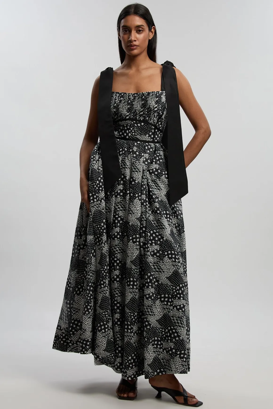 Robe Longue À Bretelles En Coton Et Soie Tissé Motif Géométrique Monochrome