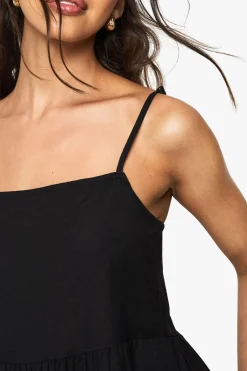 boohoo Robe Longue À Bretelles En Lin À Volants Étagés<Femme Robes|Robes De Jour