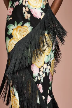 Robe Longue à Bretelles en Satin Jacquard avec Détails de Franges