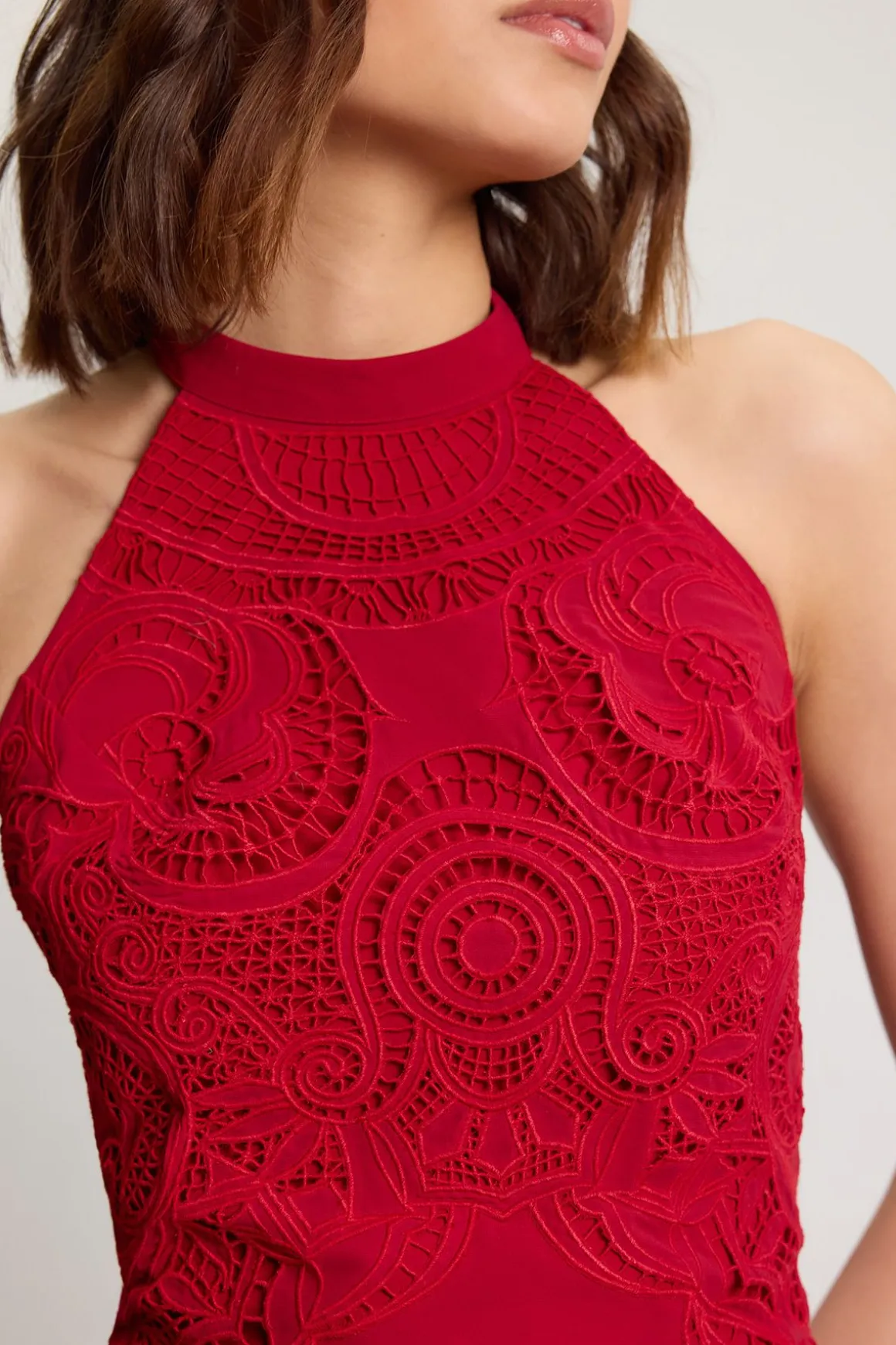 Robe Longue Brodée Ajourée Avec Godets Plissés Petite
