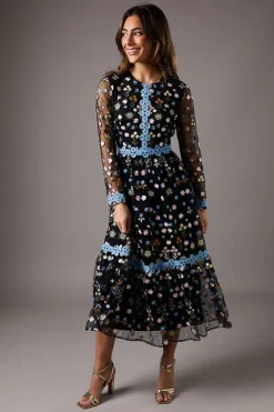 Robe Longue Brodée à Motifs Floraux