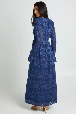 boohoo Robe Longue Cache-cœur À Volants Et Motif Floral Dévoré Pour Grandes Tailles<Femme Robes À Manches Longues|Robes