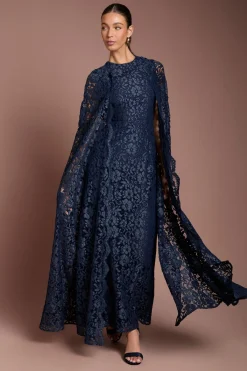 Coast Robe Longue à Cape en Dentelle<Femme Satin Et Dentelle|Robes À Manches Longues