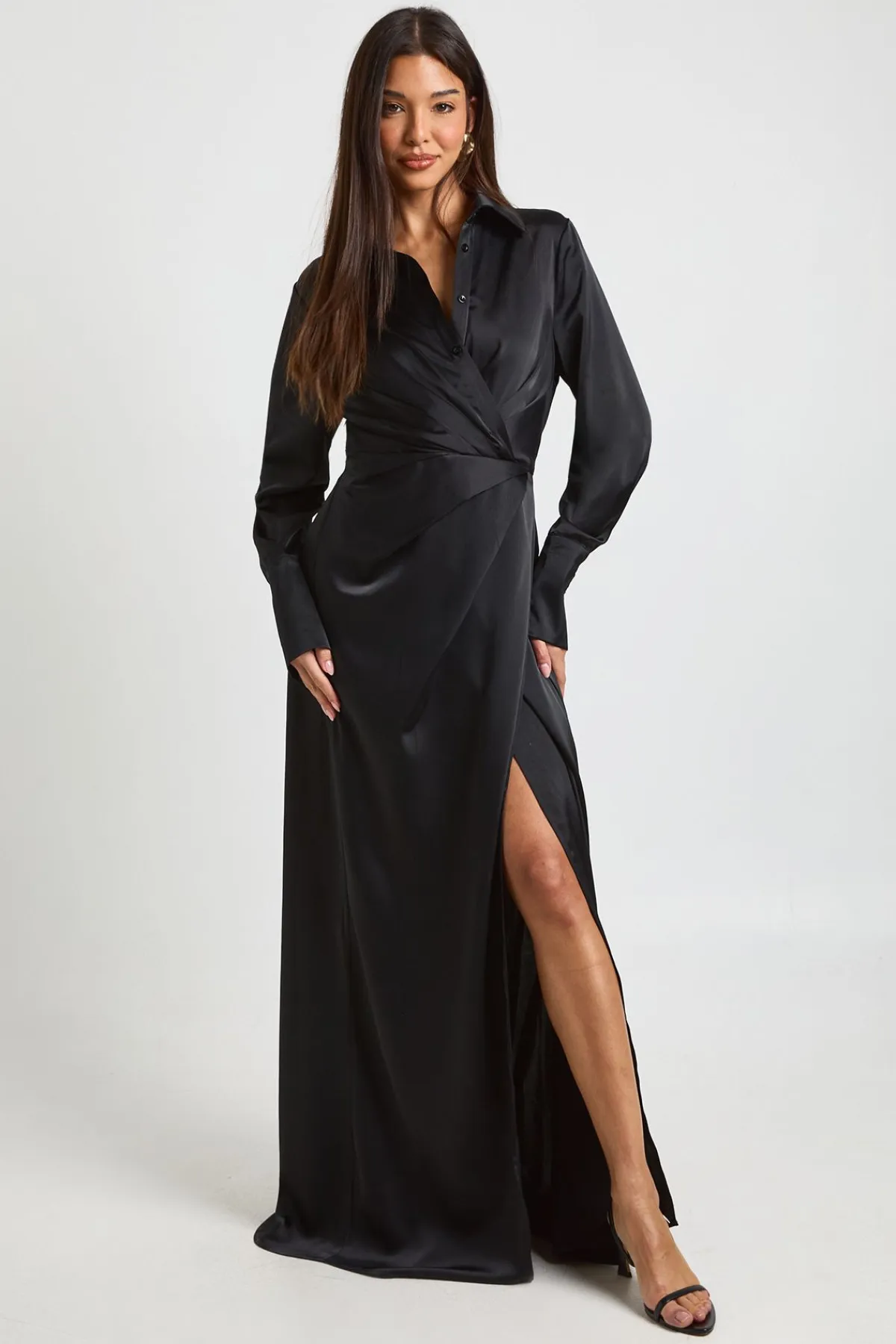 boohoo Robe Longue Chemise en Satin à Manches Longues avec Taille Drapée<Femme Satin Et Dentelle|Robes À Manches Longues