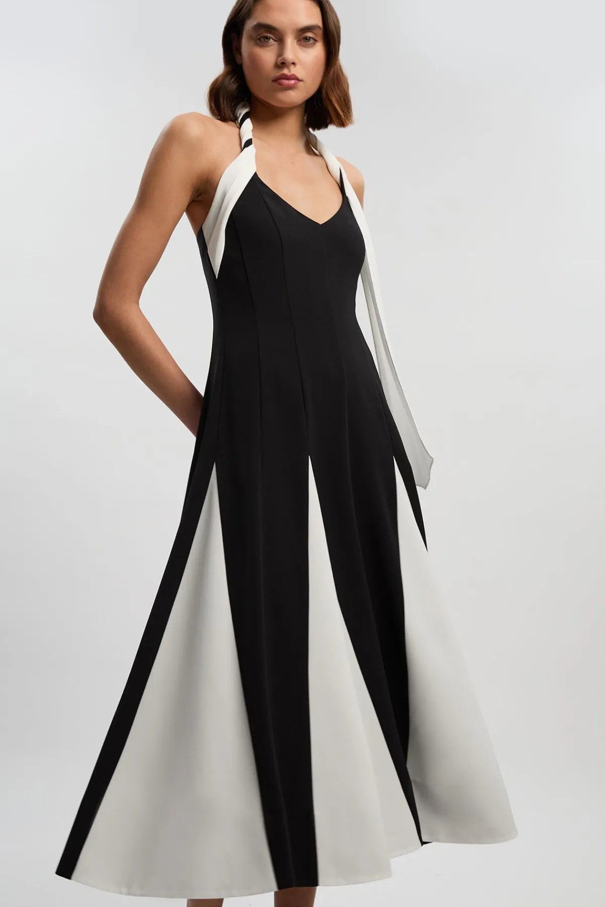 KarenMillen Robe Longue Col Licou À Détails Color Block Taillée Souple<Femme Robes|Robe Invitée Mariage