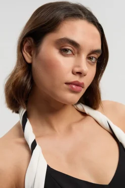 KarenMillen Robe Longue Col Licou À Détails Color Block Taillée Souple<Femme Robes|Robe Invitée Mariage
