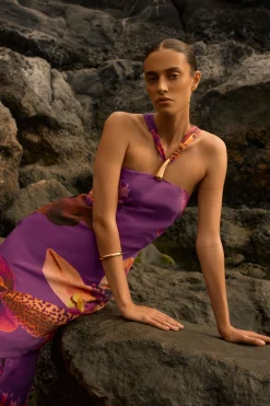 Robe Longue À Col Licou Imprimé Floral En Satin De Viscose Petite Taille