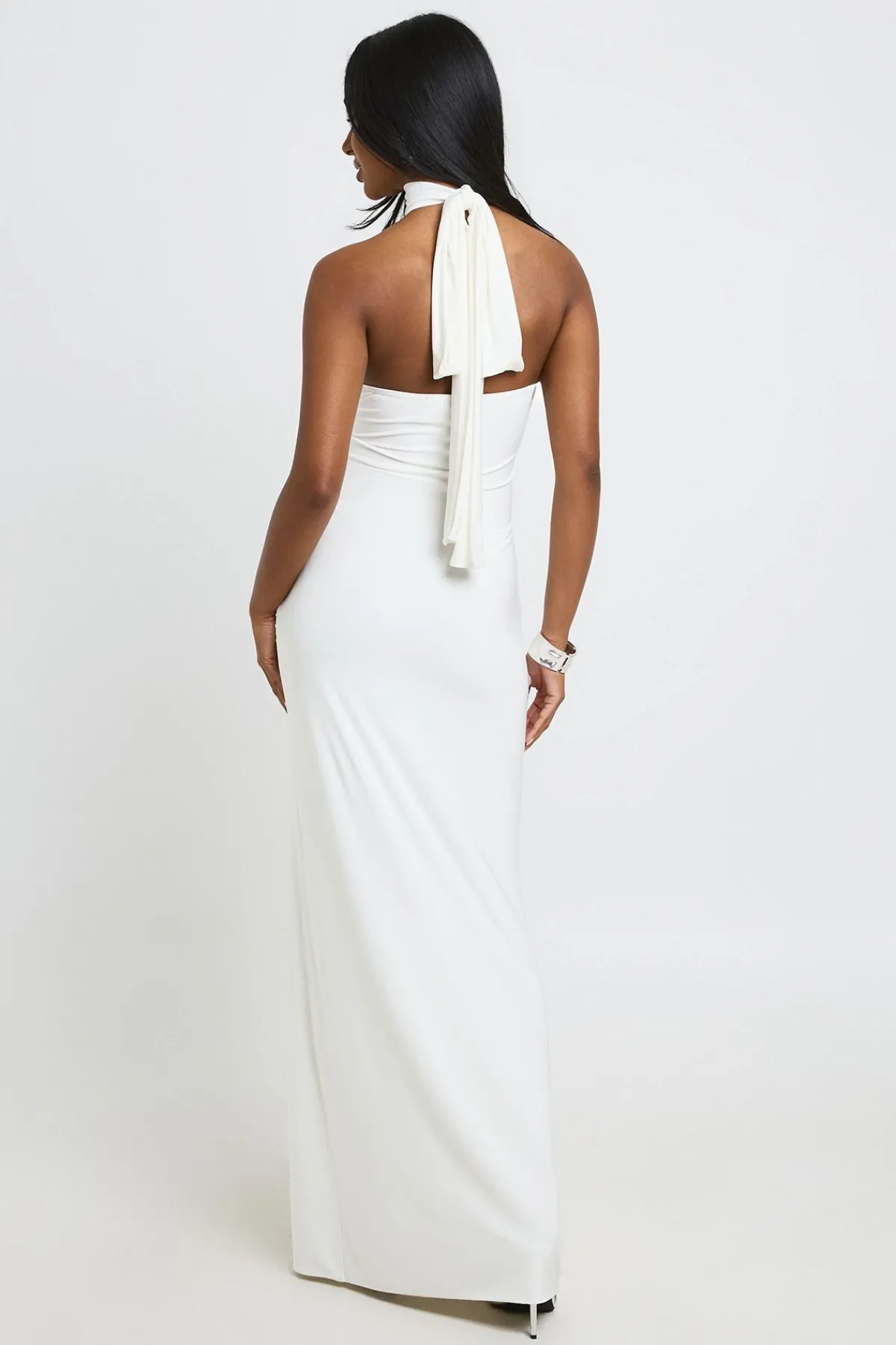 boohoo Robe Longue Colonne Col Montant Avec Écharpe Nouée À La Taille<Femme Robes Moulantes|Robes