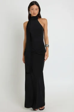 Robe Longue Colonne Taille Haute Avec Col Montant Et Détail Foulard Drapé À La Taille
