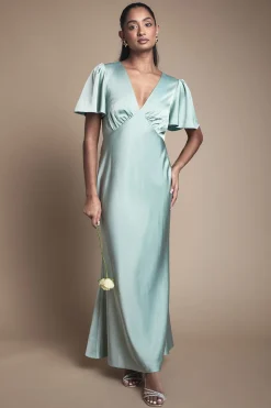Robe Longue De Demoiselle D'honneur À Décolleté Plongeant Et Manches Évasées