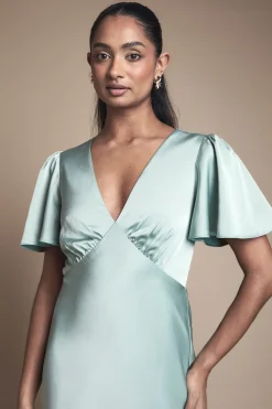 Robe Longue De Demoiselle D'honneur À Décolleté Plongeant Et Manches Évasées