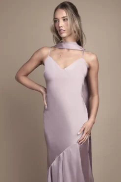 Oasis Robe Longue de Demoiselle d'Honneur à Bretelles avec Détail Foulard en Satin<Femme Robes Demoiselles D'Honneur|Satin Et Dentelle