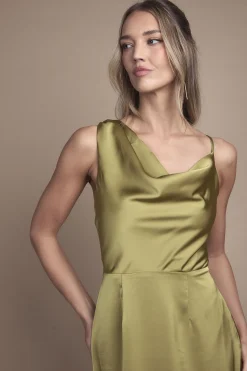 Robe Longue de Demoiselle d'Honneur à Col Bénitier et Bretelles