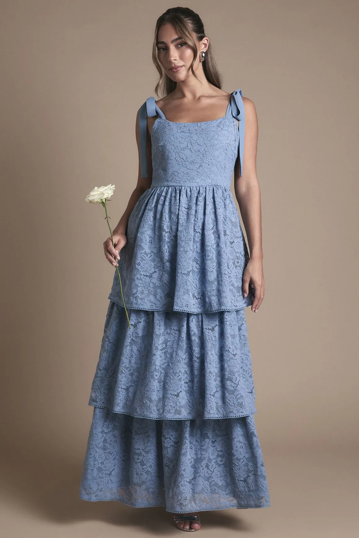 Robe Longue de Demoiselle d'Honneur Oasis à Dentelle et Volants
