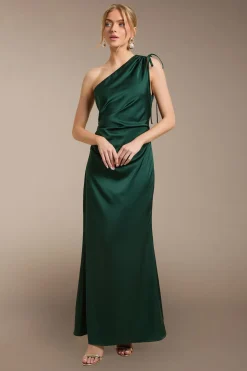 Robe Longue De Demoiselle D'honneur En Satin Émeraude À Une Épaule Avec Détail Froncé Sur Le Côté