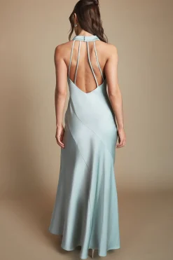 Robe Longue De Demoiselle D'honneur En Satin Vert Sauge Col Bénitier Dos Nu