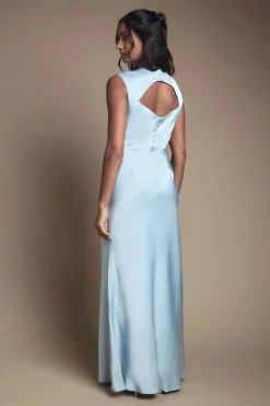 Robe Longue De Demoiselle D'honneur En Satin Bleu Clair Avec Détail Dos Ouvert