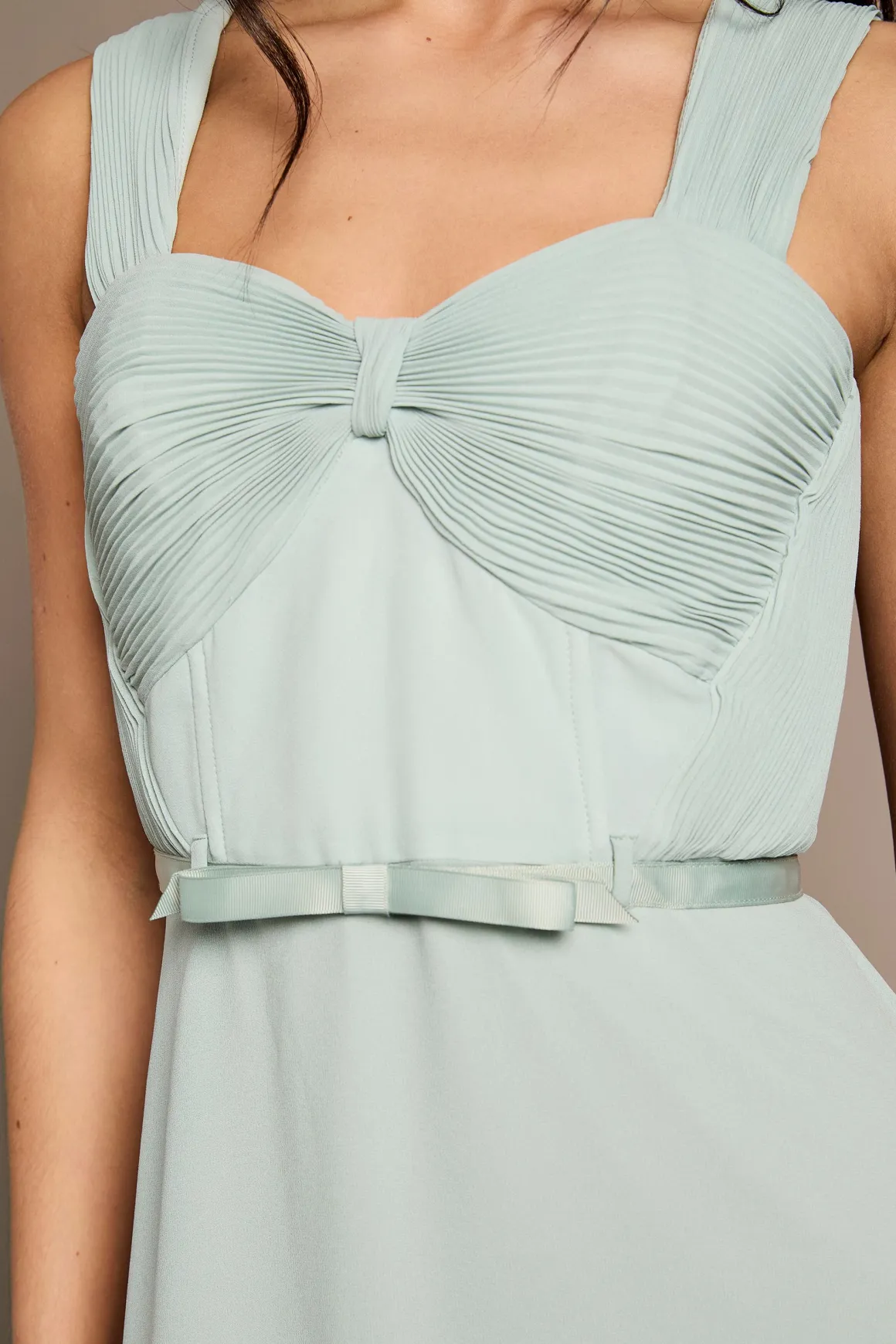 Robe Longue De Demoiselle D'honneur En Mousseline Plissée Avec Nœud Aux Manches