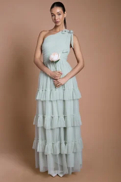 Robe Longue De Demoiselle D'honneur Sage À Une Épaule En Mesh Plissé À Volants Étagés