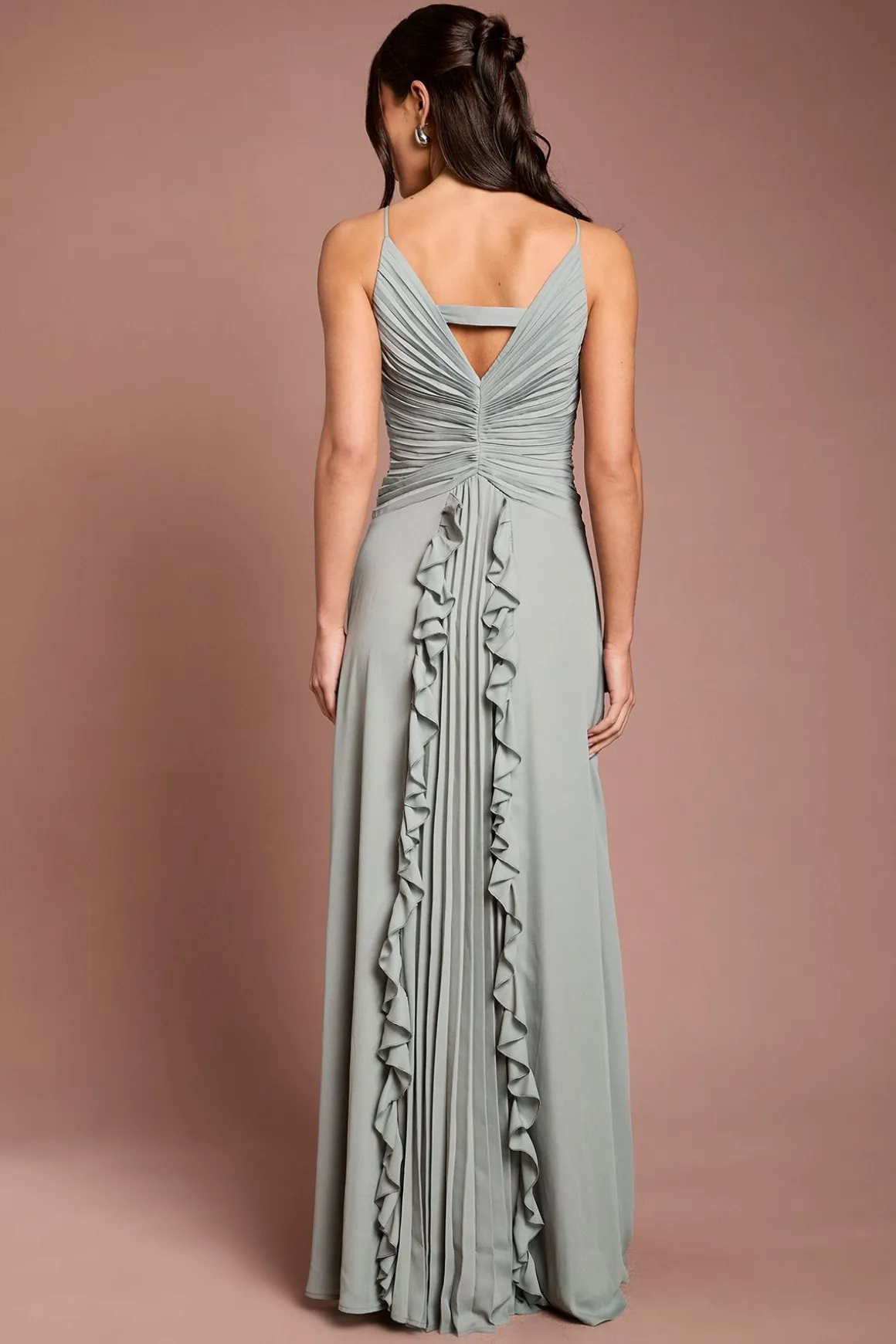 Robe Longue De Demoiselle D'honneur À Col En V Avec Détails Plissés