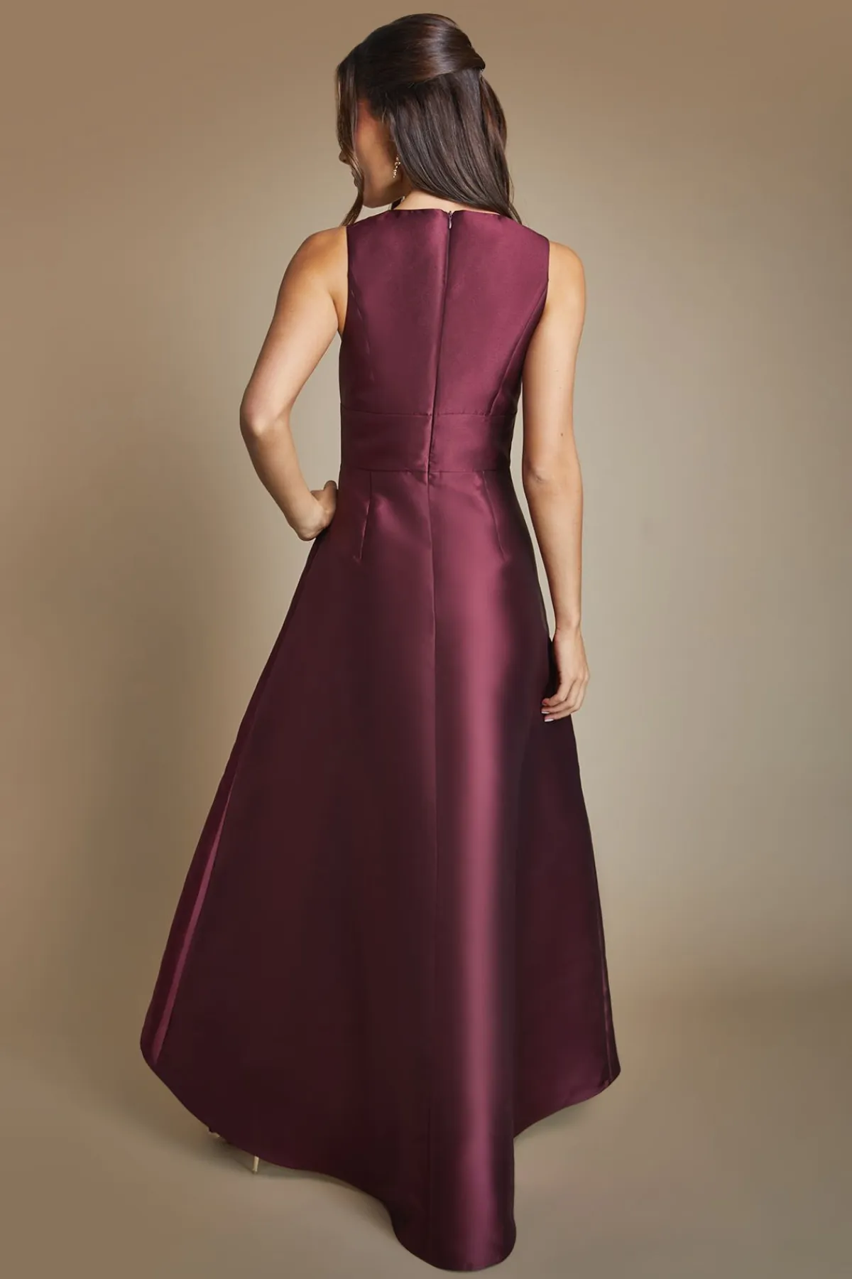 Coast Robe Longue de Demoiselle d'Honneur Honoured Sans Manches à Décolleté Plongeant et Jupe Cascade en Sergé<Femme Toutes Les Robes|Robes Demoiselles D'Honneur