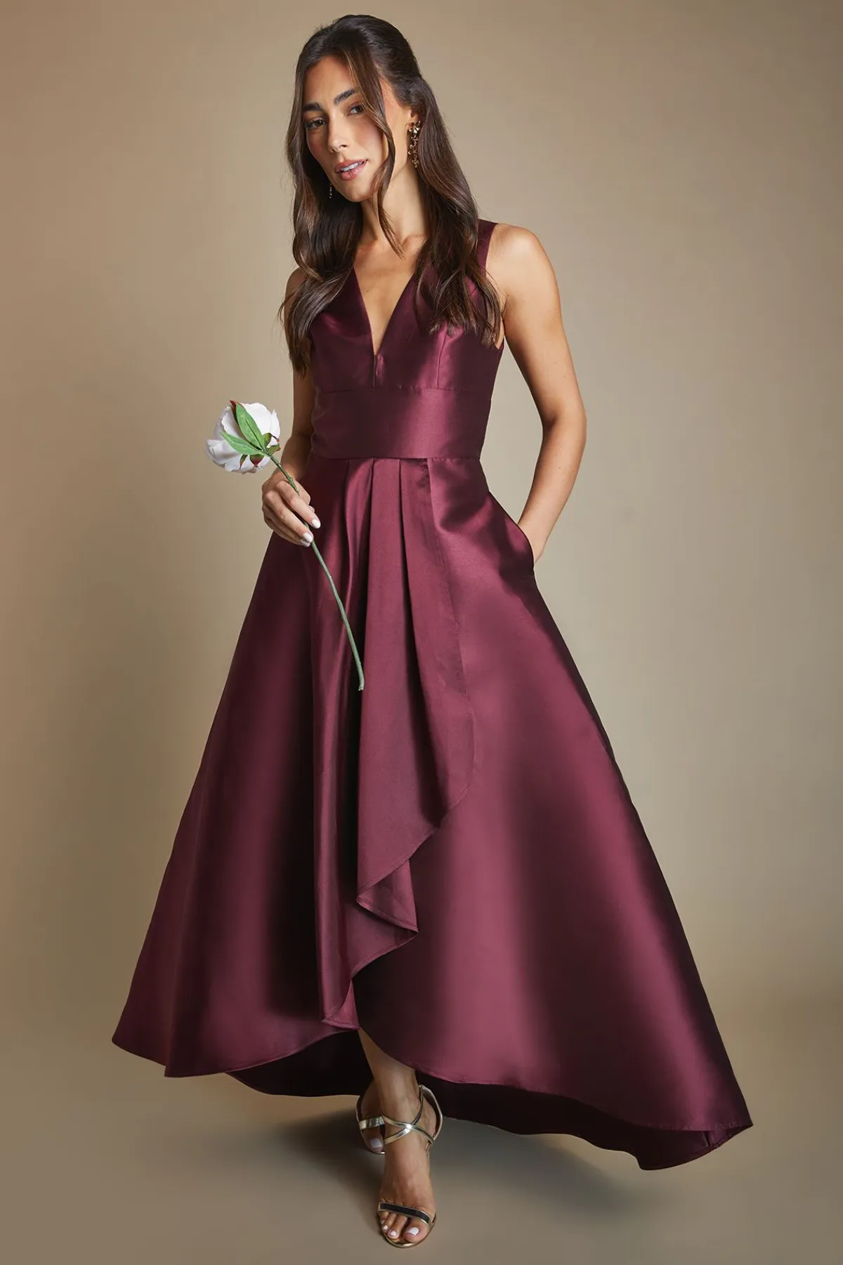 Coast Robe Longue de Demoiselle d'Honneur Honoured Sans Manches à Décolleté Plongeant et Jupe Cascade en Sergé<Femme Toutes Les Robes|Robes Demoiselles D'Honneur