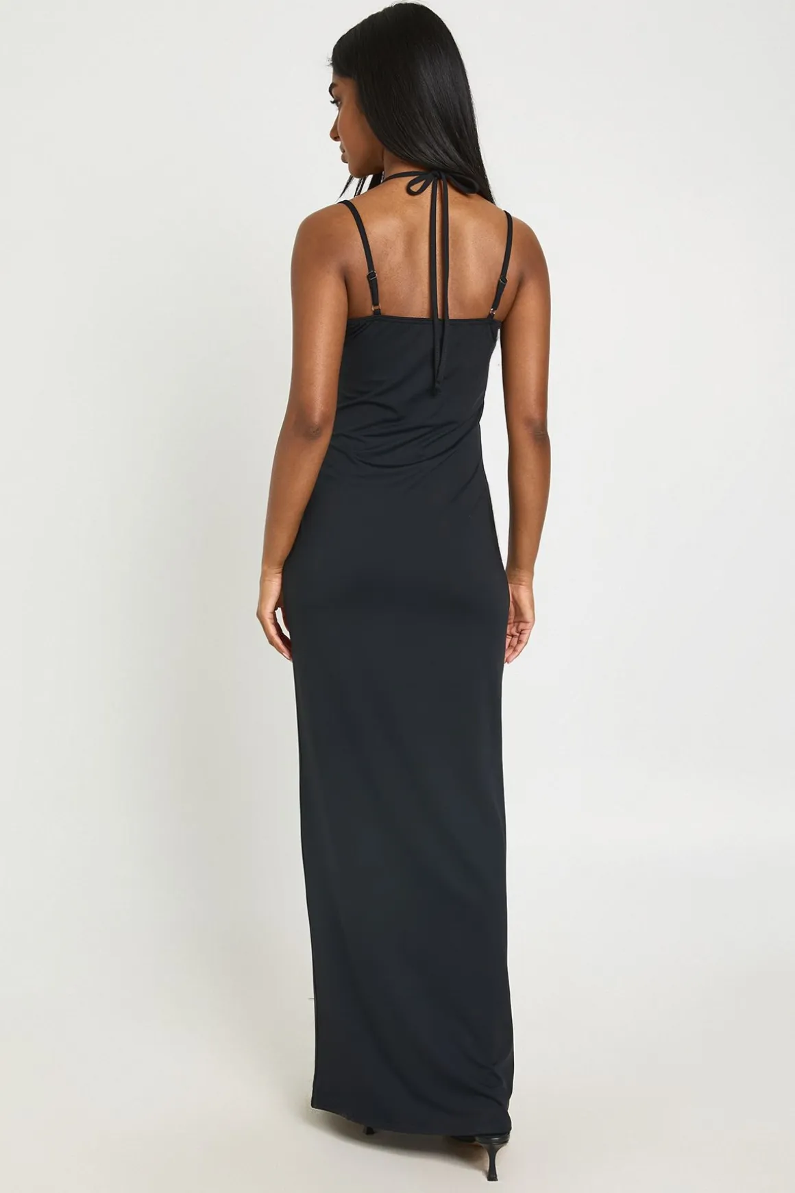 Robe Longue Dos Nu Avec Détail En Dentelle