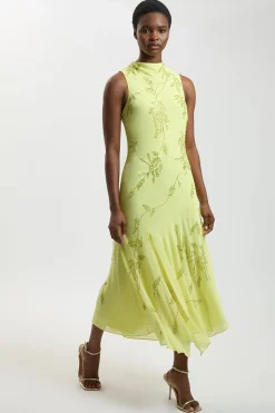 Robe Longue À Détail Col Drapé Orné De Perles