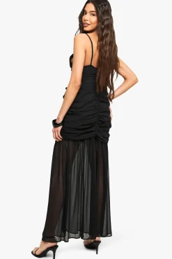 Robe longue en chiffon à effet froncé et décolleté plongeant