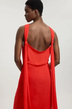 Robe Longue À Encolure Américaine En Georgette De Viscose Avec Volants Et Rosettes
