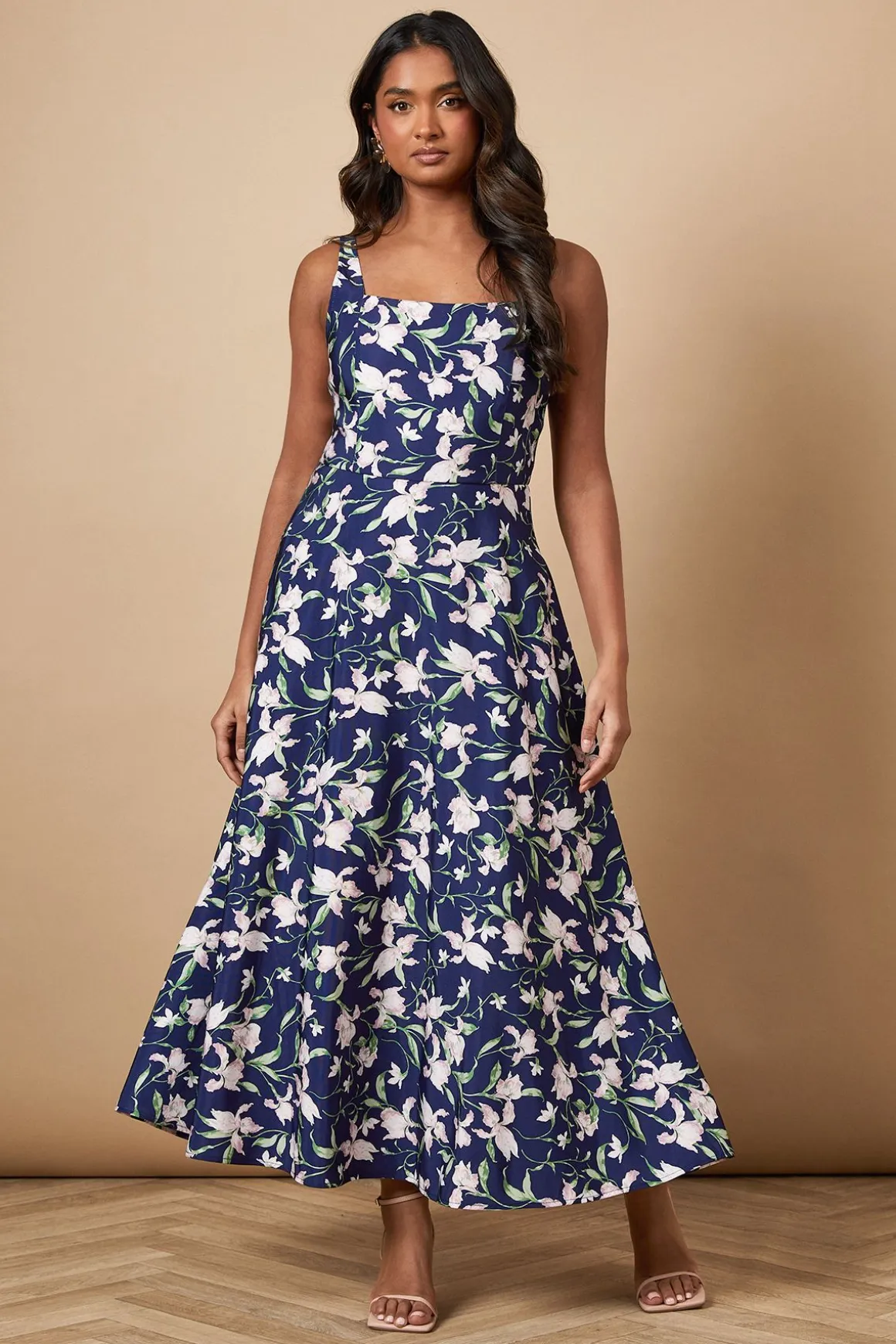 Robe Longue À Encolure Carrée Florale