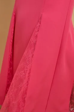 Robe Longue En Crêpe Avec Godets En Dentelle