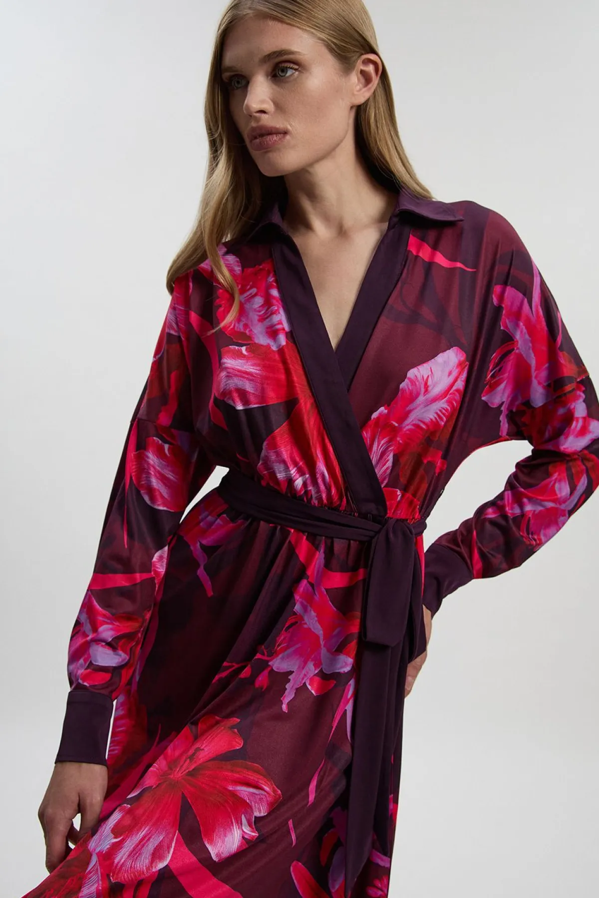 KarenMillen Robe Longue en Crêpe à Imprimé Floral avec Ceinture Nouée<Femme Robes À Manches Longues|Robes