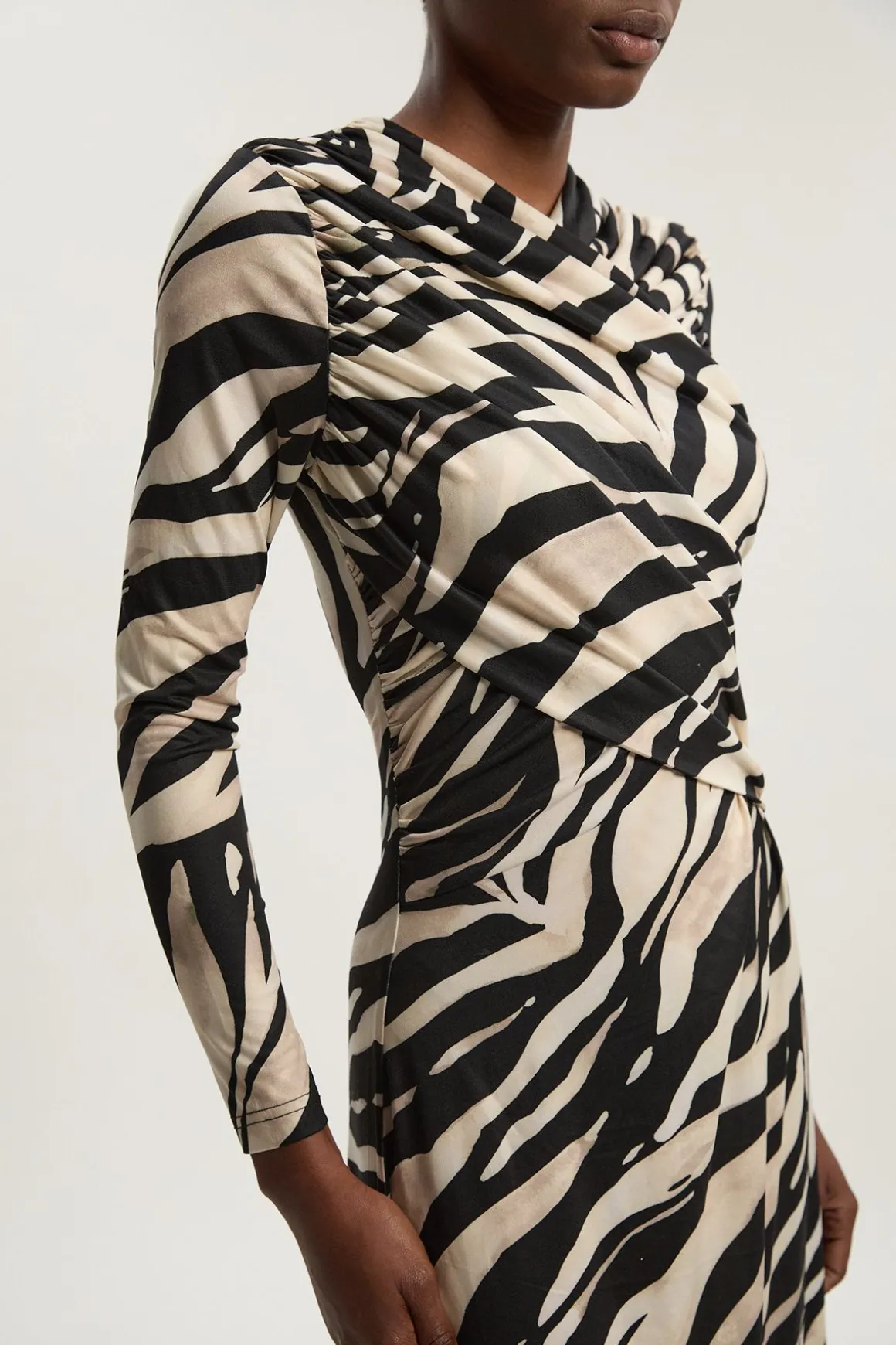 Robe Longue en Crêpe à Imprimé Zèbre avec Détail Torsadé