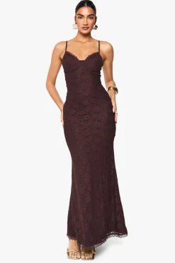 Robe Longue En Dentelle À Bretelles