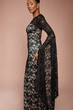 Robe Longue en Dentelle à Une Épaule avec Détail Manche Courte